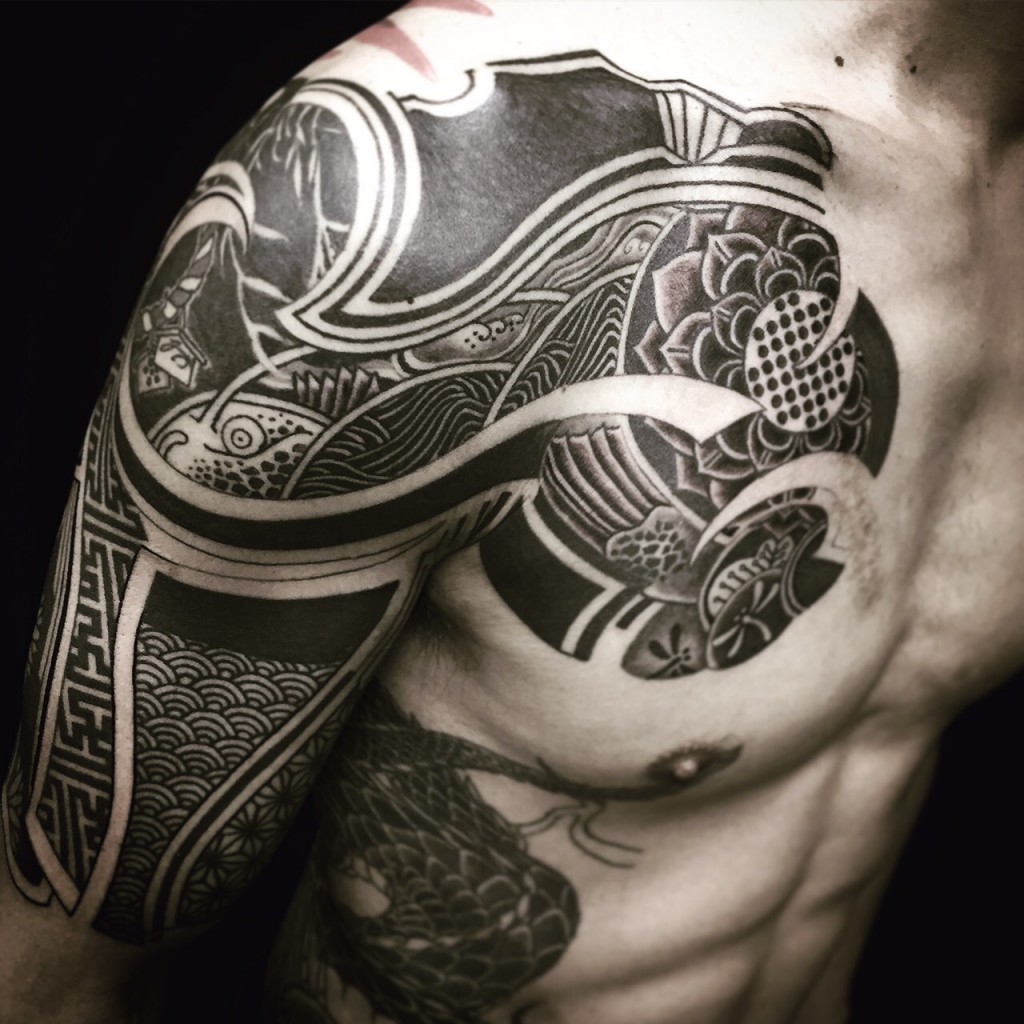 和模様のトライバルタトゥーtattoo 和ライバルタトゥー 【千葉幕張刺青irezumi】千葉彫亜星 千葉タトゥーは千葉市花見川区幕張本郷のFREEZ TATTOO｜フリーズタトゥー。