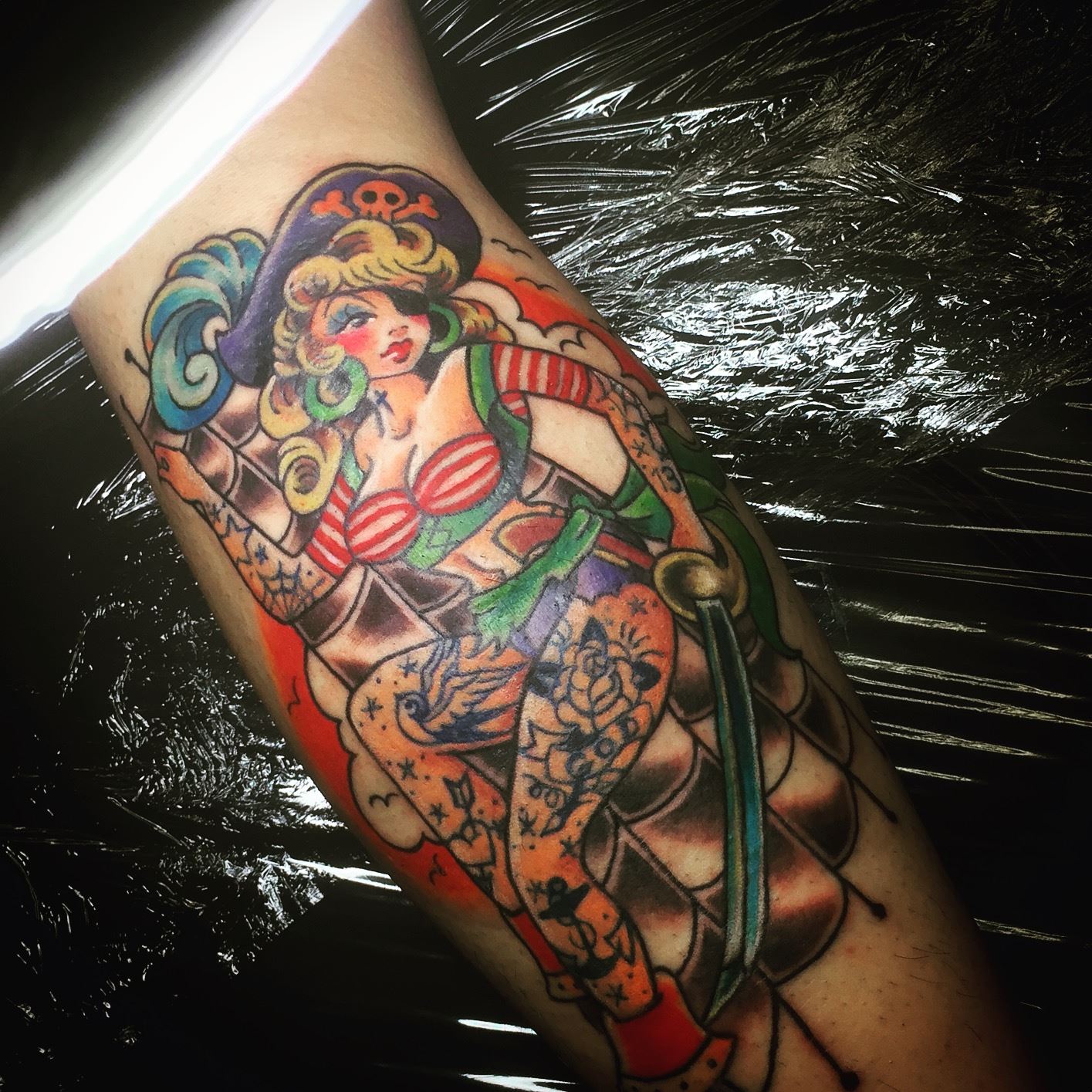 パイレーツのアメリカントラディショナルタトゥーtattoo 千葉幕張刺青irezumi 千葉女性彫師 千葉タトゥーは千葉市花見川区幕張本郷のfree Z Tattoo フリーズタトゥー