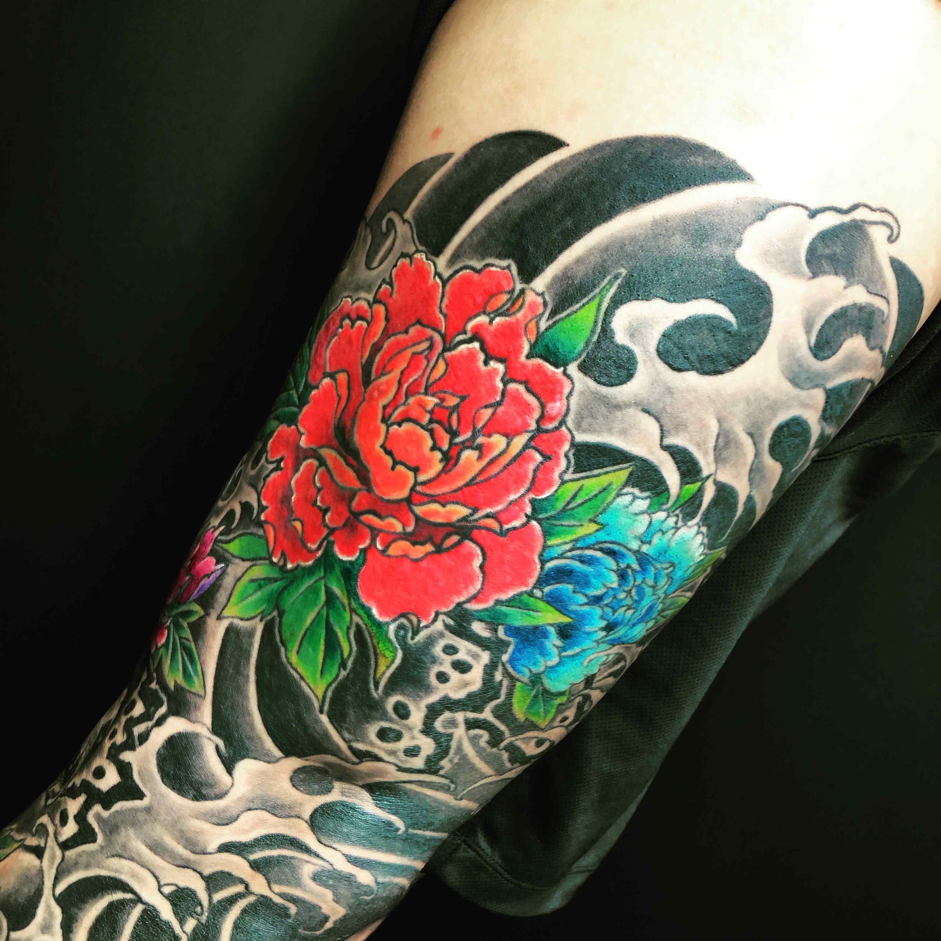 牡丹の刺青irezumi【千葉幕張タトゥーtattoo】千葉女性彫師SAO | 千葉タトゥーは千葉市花見川区幕張本郷のFREE:Z ...