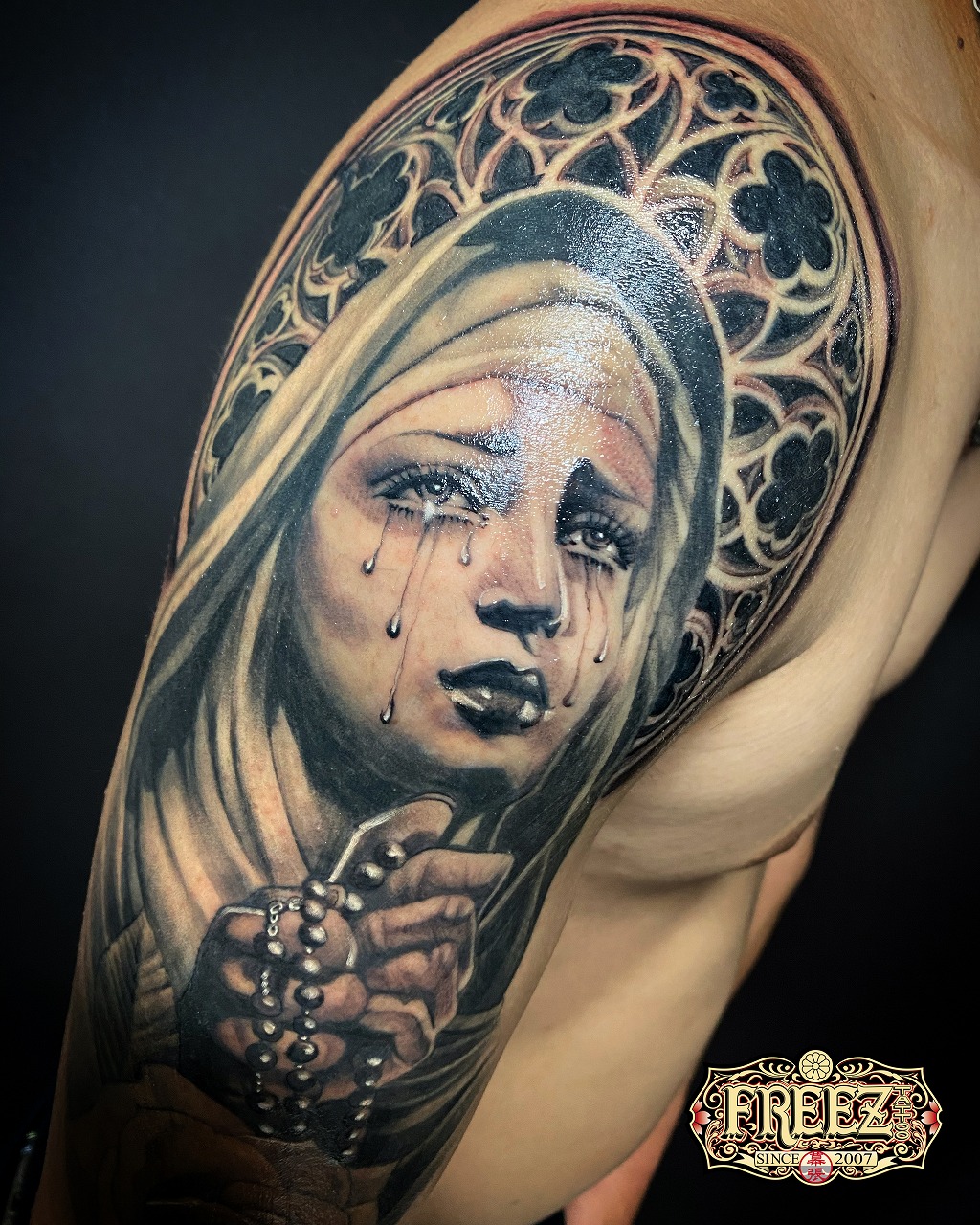 聖母マリアの涙の祈りのタトゥーtattoo 千葉幕張刺青irezumi 千葉女性彫師sao 千葉タトゥーは千葉市花見川区幕張本郷のfree Z Tattoo フリーズタトゥー
