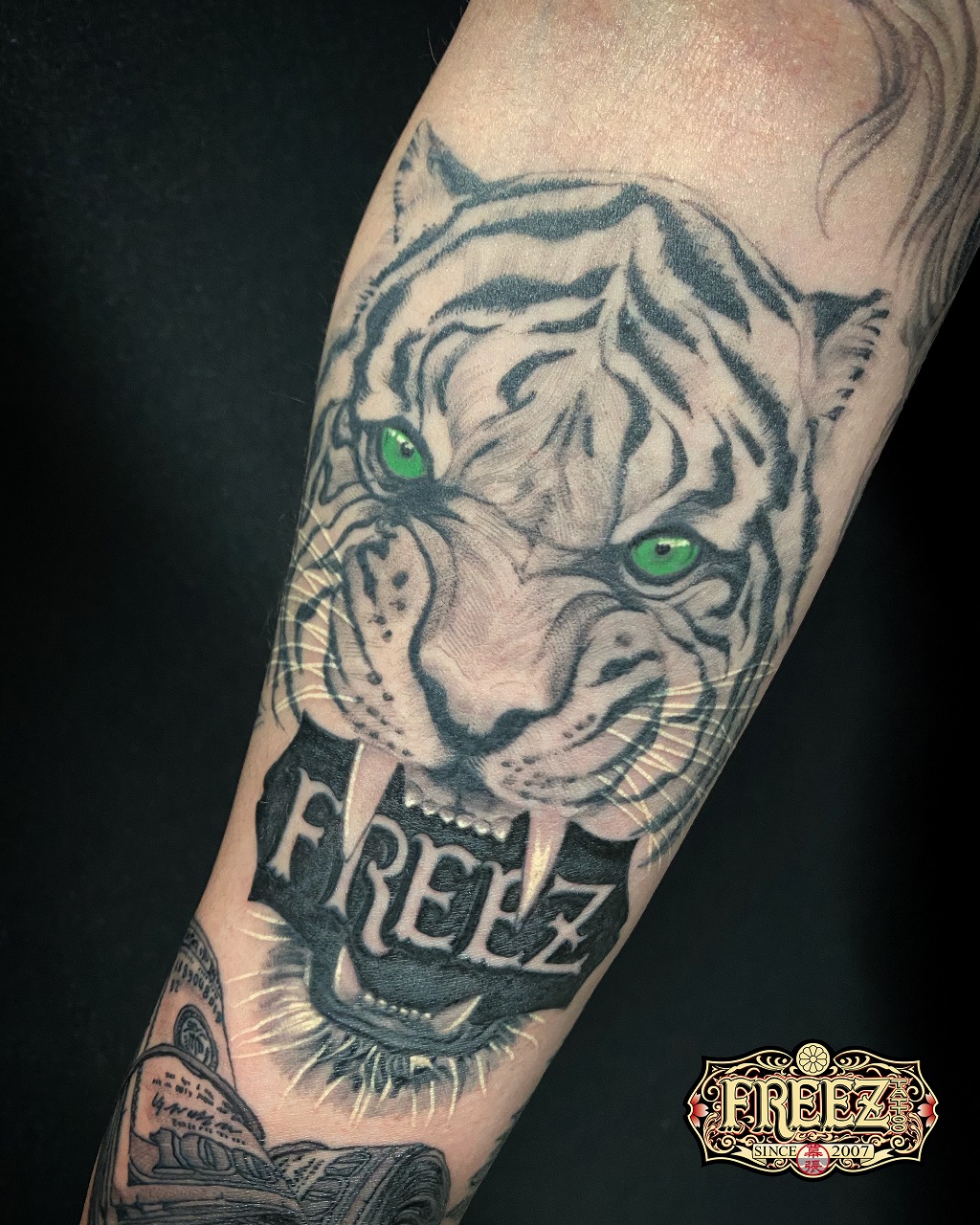 腕にタイガーのタトゥーtattoo【千葉幕張刺青irezumi】 | 千葉タトゥー