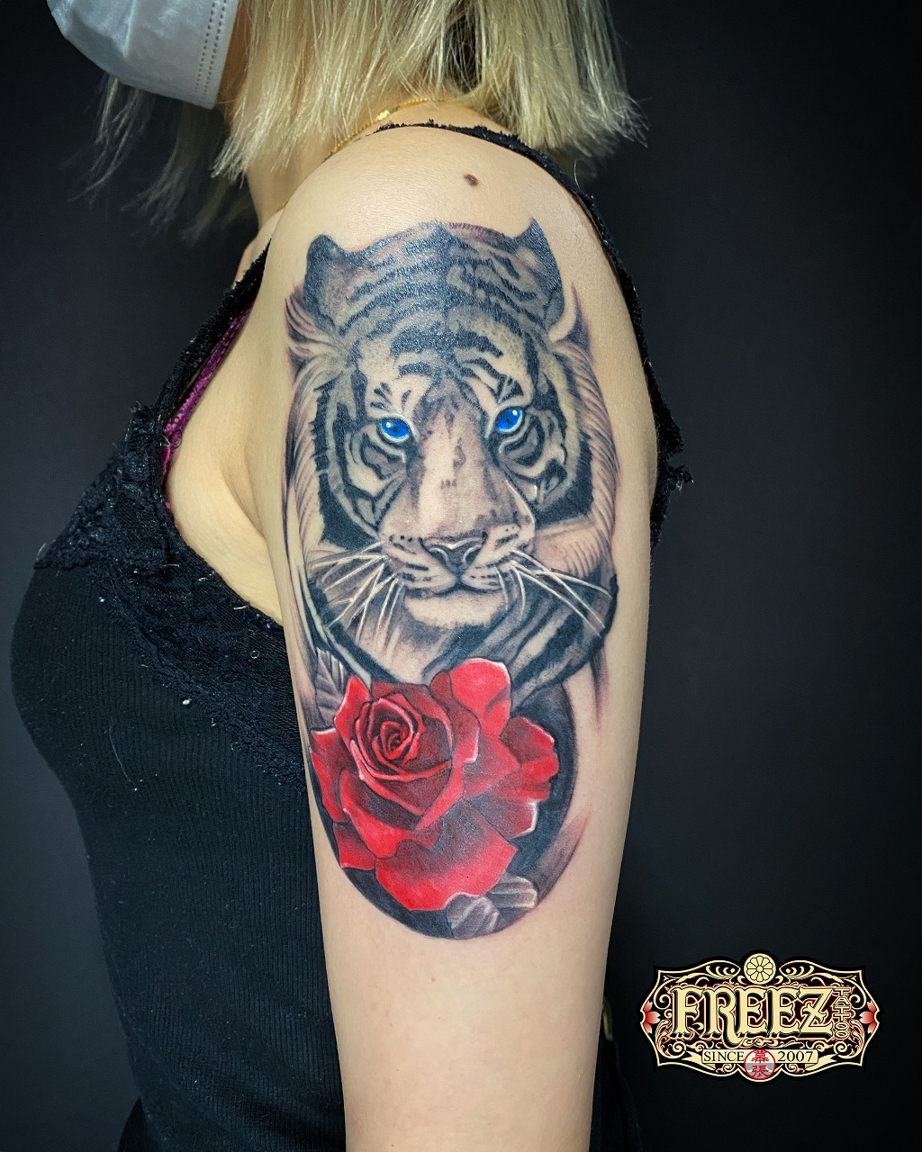 トラにバラのタトゥーtattoo【千葉幕張刺青irezumi】千葉女性彫師SAO